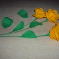Чарівні троянди з гофрованого паперу   Хочу запропонувати Вам один з варіантів виготовлення троянд з креп паперу (гофрована)
