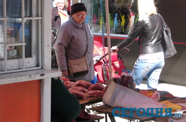 17 квітня 2013, 9:02 Переглядів:   В Одесі все частіше продають м'ясо сумнівної якості