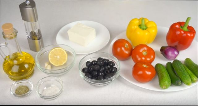 Класичний Грецький салат - загальні принципи і підготовка продуктів