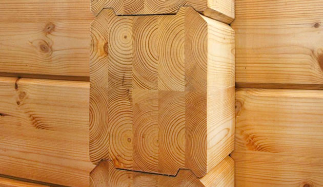 Здійснювати оздоблювальні роботи при використанні клеєного бруса можна відразу ж після завершення будівельних робіт, для цього матеріалу нехарактерно така особливість дерева як   усадка бруса   , Хоча йому і приписують властивості натуральної деревини